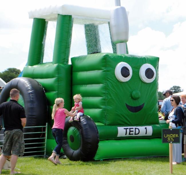 Tractor Ted Rolls into Knutsford Bringing all the fun of the farm and more!